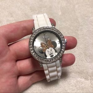 disney minnie mouse women’s watch with crystals